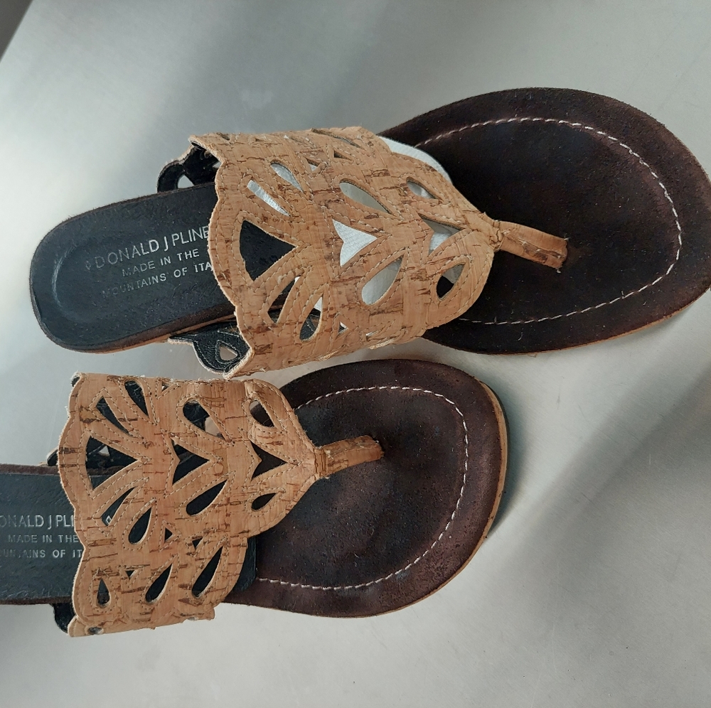 Sandles - Picture 2 of 6